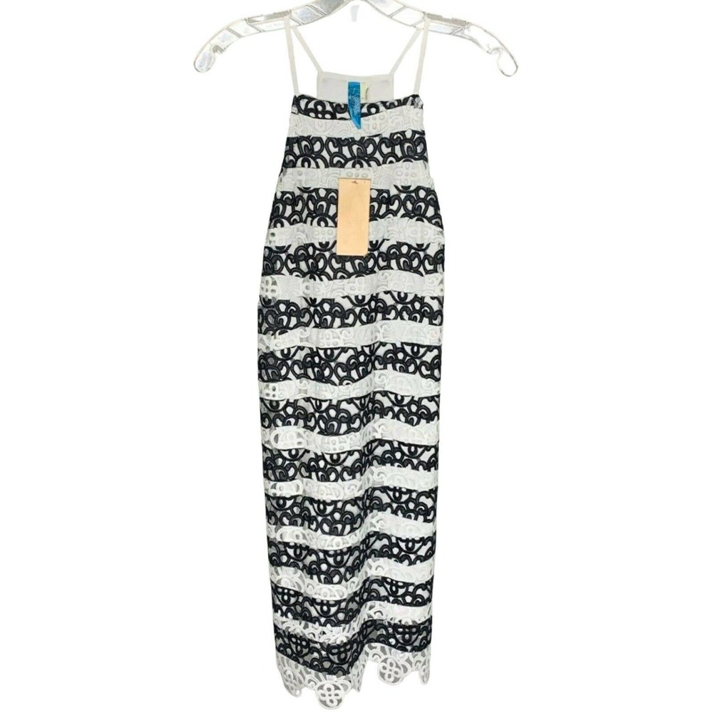 Francesca's Women's Dress Black White Halter Neck Floral Eyelet Size S NWT $54‎